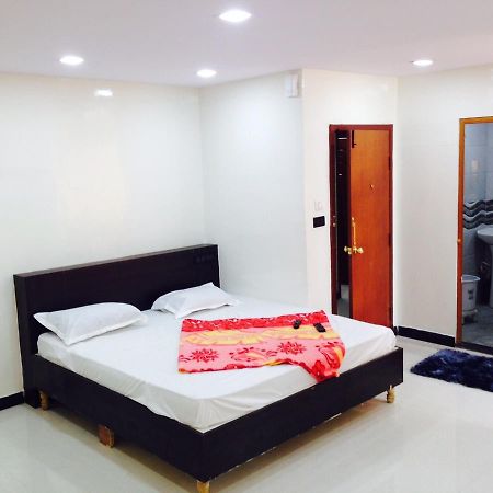 Hotel T.A.P. Paradise Bangalore Buitenkant foto