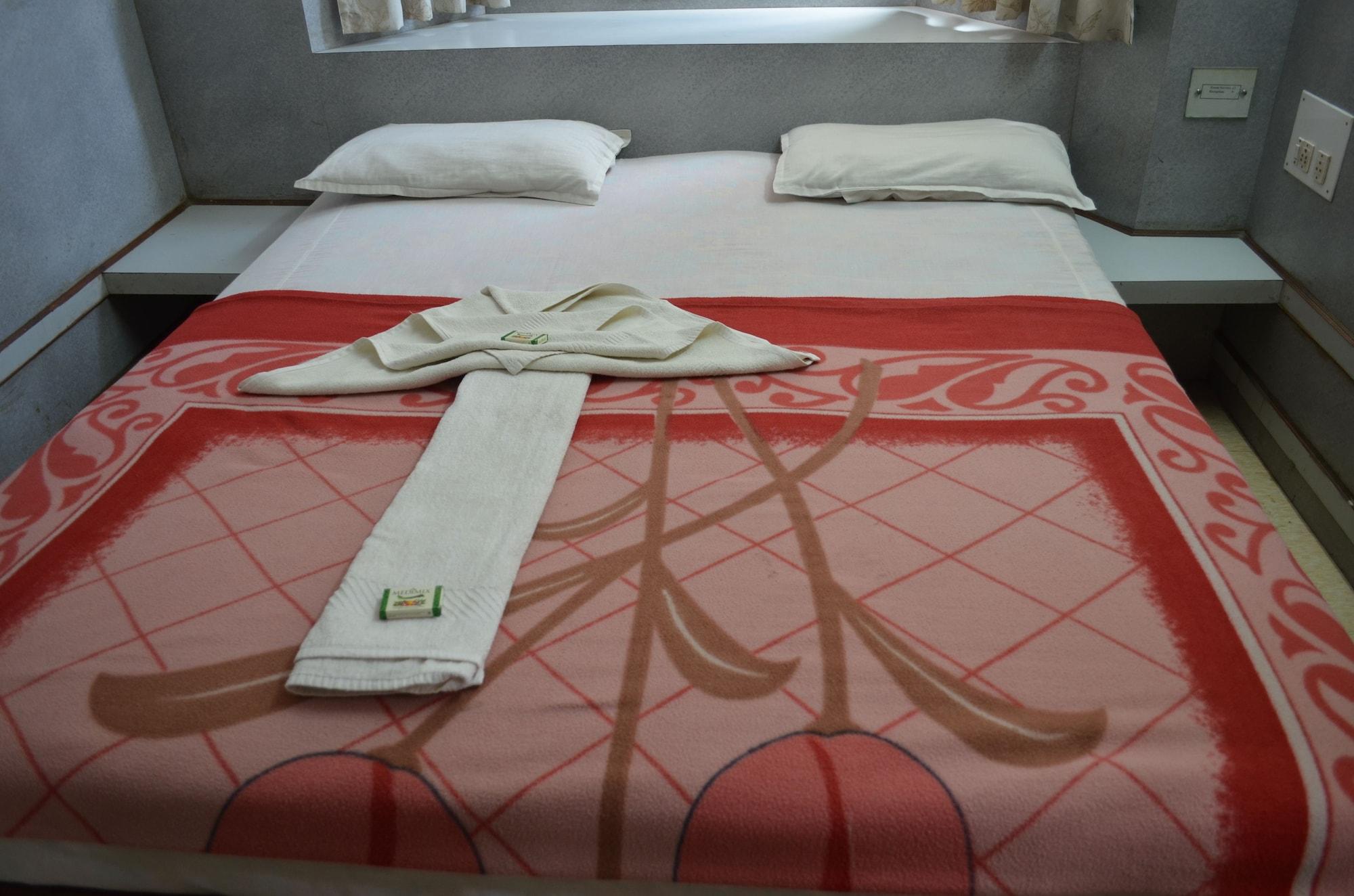 Hotel T.A.P. Paradise Bangalore Buitenkant foto