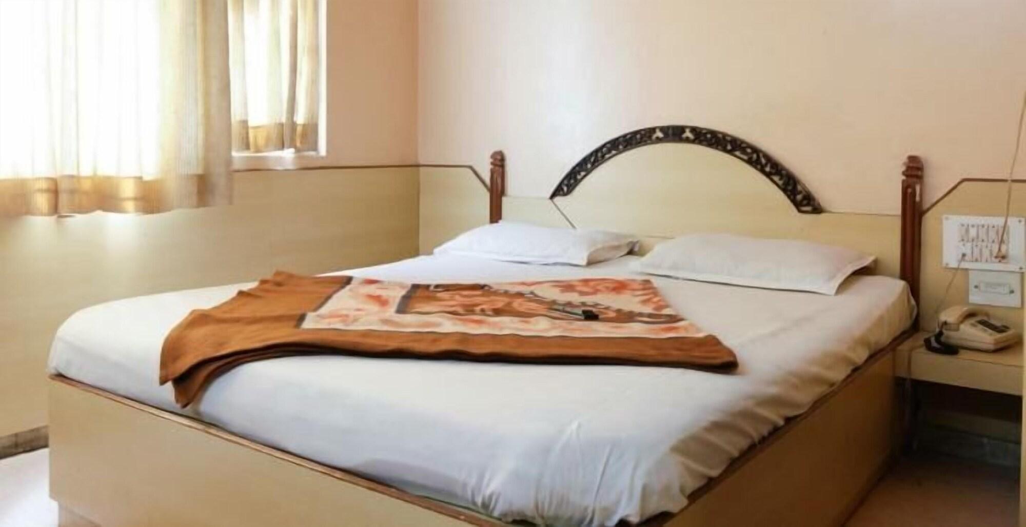 Hotel T.A.P. Paradise Bangalore Buitenkant foto